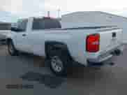 2017 GMC Sierra 1500 z VIN 1GTN1LEC7HZ902613, wystawiony jako IAAI lot #43274248 z przebiegiem Nie podano mil oraz . Historia ofert i sprzedaży dostępna na DreamBid. Obrazek 3.