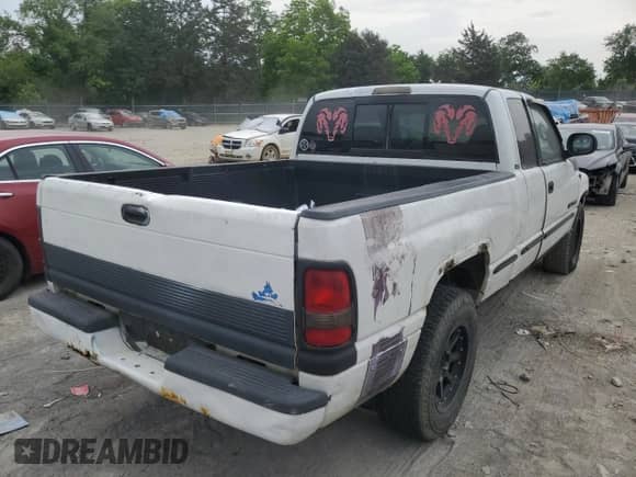 1998 Dodge 1500 с VIN 3B7HC13Y0WG230899, выставлен на аукционе Copart как лот 56101064 с пробегом 227 690 миль миль и Чистый • Clean title. История ставок и продаж доступна на DreamBid. Изображение 3.