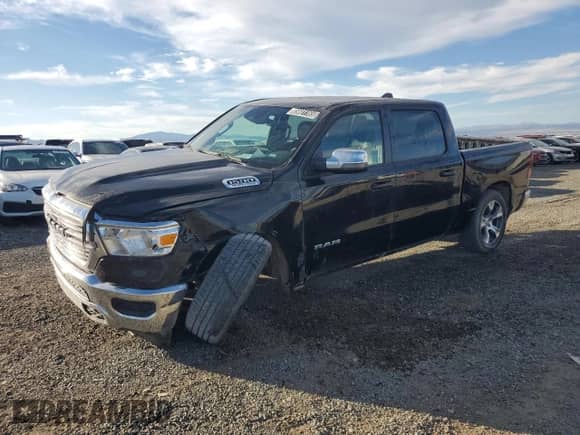 2024 Ram 1500 Laramie z VIN 1C6RREJT1RN220404, wystawiony jako Copart lot #85601165 z przebiegiem 47 435 mil mil oraz Czysty tytuł • Clean title. Historia ofert i sprzedaży dostępna na DreamBid. Obrazek 1.