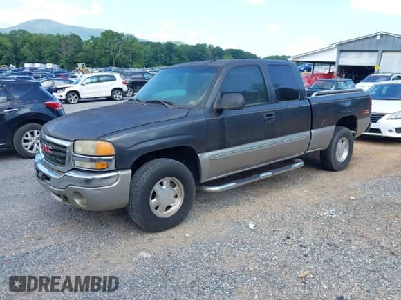 2003 GMC Sierra 1500 SLE с VIN 2GTEK19T931170319, выставлен на аукционе IAAI как лот 42688524 с пробегом 319 869 миль миль и . История ставок и продаж доступна на DreamBid. Изображение 2.