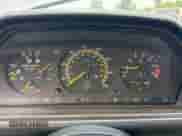 1989 Mercedes-Benz 300 E with VIN WDBEA30D2KB022367, listed as a Copart auction lot 60087495 with 76,930 mi miles and Clean title. Bid and sale history available at DreamBid. Image 8.