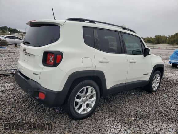 2018 Jeep Renegade Altitude with VIN ZACCJABB2JPH74664, listed as a Copart auction lot 84031315 with 82,735 mi miles and Salvage title. Bid and sale history available at DreamBid. Image 3.