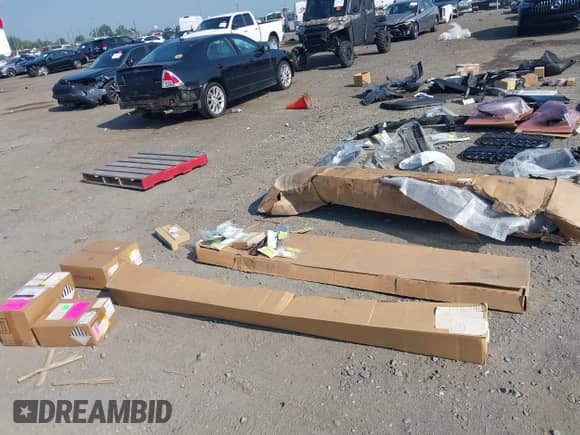 2023 BMW 4 Series M440i xDrive с VIN WBA13AW05PFP02201, выставлен на аукционе IAAI как лот 42872582 с пробегом 2 437 миль миль и . История ставок и продаж доступна на DreamBid. Изображение 19.