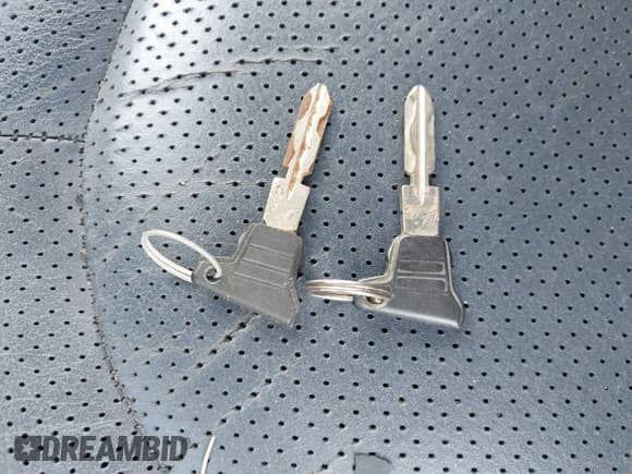 1997 Mercedes-Benz SL 500 с VIN WDBFA63F7VF145257, выставлен на аукционе IAAI как лот 43487398 с пробегом 98 593 миль миль и . История ставок и продаж доступна на DreamBid. Изображение 11.