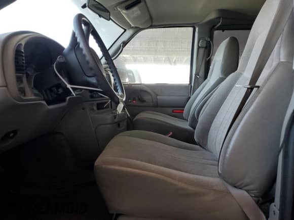 2005 Chevrolet Astro с VIN 1GNDM19XX5B120984, выставлен на аукционе Copart как лот 59742185 с пробегом 71 450 миль миль и Чистый • Clean title. История ставок и продаж доступна на DreamBid. Изображение 7.