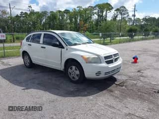 2008 Dodge Caliber SE with VIN 1B3HB28B88D675258, listed as a IAAI auction lot 42633251 with 178,471 mi miles and . Bid and sale history available at DreamBid. Image 1.