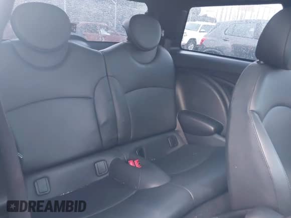 2013 MINI Hardtop with VIN WMWSU3C50DT374065, listed as a IAAI auction lot 43250917 with 107,544 mi miles and . Bid and sale history available at DreamBid. Image 8.