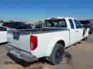 2016 Nissan Frontier S z VIN 1N6BD0CT9GN766757, wystawiony jako IAAI lot #43240444 z przebiegiem 173 468 mil mil oraz . Historia ofert i sprzedaży dostępna na DreamBid. Obrazek 4.