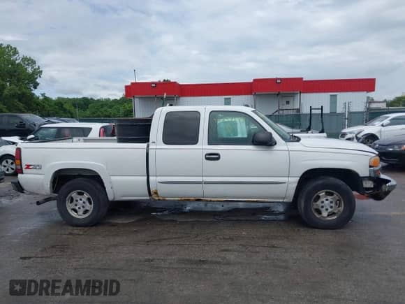 2004 GMC Sierra 1500 SLT with VIN 2GTEK19T541238570, listed as a IAAI auction lot 42237849 with 199,326 mi miles and . Bid and sale history available at DreamBid. Image 14.