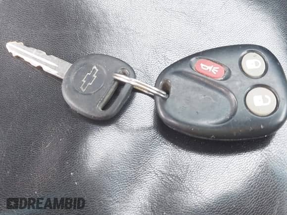 2002 Chevrolet TrailBlazer LS z VIN 1GNDT13S622226389, wystawiony jako IAAI lot #42361868 z przebiegiem 130 231 mil mil oraz . Historia ofert i sprzedaży dostępna na DreamBid. Obrazek 11.