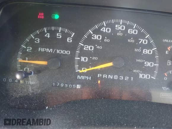 1997 Chevrolet Silverado 1500 z VIN 1GCEK14R1VZ211807, wystawiony jako IAAI lot #42045855 z przebiegiem 179 305 mil mil oraz . Historia ofert i sprzedaży dostępna na DreamBid. Obrazek 7.