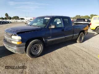 2002 Chevrolet Silverado 1500 с VIN 2GCEC19W421364259, выставлен на аукционе Copart как лот 79537974 с пробегом 187 094 миль миль и Списание • Salvage title. История ставок и продаж доступна на DreamBid. Изображение 1.