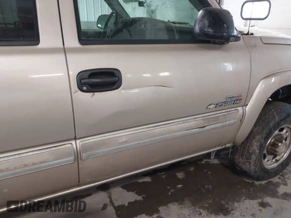 2004 Chevrolet Silverado 2500HD LS с VIN 1GCHK23174F168833, выставлен на аукционе IAAI как лот 41404504 с пробегом 182 815 миль миль и . История ставок и продаж доступна на DreamBid. Изображение 22.