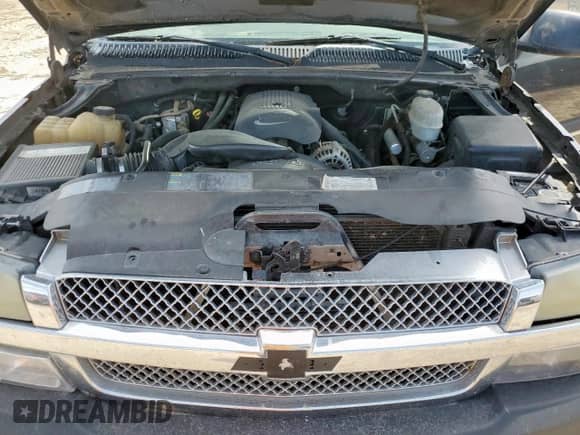 2004 Chevrolet Silverado 2500 LS z VIN 1GCGK23U24F102311, wystawiony jako Copart lot #68135415 z przebiegiem Nie podano mil oraz Szkoda całkowita • Salvage title. Historia ofert i sprzedaży dostępna na DreamBid. Obrazek 11.