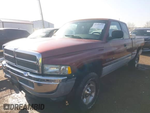 2000 Dodge 1500 with VIN 3B7HF13Z4YM237732, listed as a IAAI auction lot 41980975 with 159,131 mi miles and . Bid and sale history available at DreamBid. Image 17.