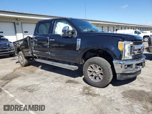 2017 Ford F-250 XL с VIN 1FT7W2B65HED24537, выставлен на аукционе Copart как лот 82303915 с пробегом 160 466 миль миль и Списание • Salvage title. История ставок и продаж доступна на DreamBid. Изображение 4.
