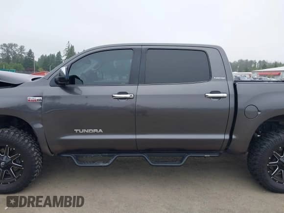 2013 Toyota Tundra Limited с VIN 5TFHW5F16DX289624, выставлен на аукционе IAAI как лот 42431374 с пробегом 115 432 миль миль и . История ставок и продаж доступна на DreamBid. Изображение 14.