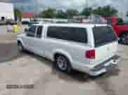 2000 Chevrolet S-10 LS with VIN 1GCCS1947Y8113007, listed as a IAAI auction lot 42644193 with 201,751 mi miles and . Bid and sale history available at DreamBid. Image 3.
