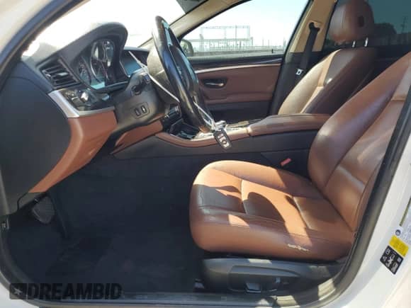 2015 BMW 5 Series 528i xDrive with VIN WBA5A7C52FD627302, listed as a Copart auction lot 81716085 with 101,095 mi miles and Salvage title. Bid and sale history available at DreamBid. Image 7.