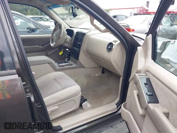2007 Ford Explorer XLT с VIN 1FMEU73E17UB54581, выставлен на аукционе IAAI как лот 43200260 с пробегом 150 704 миль миль и . История ставок и продаж доступна на DreamBid. Изображение 5.