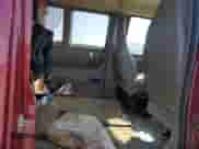 2009 Chevrolet Express Passenger z VIN 1GAHG39K891171907, wystawiony jako Copart lot #69014365 z przebiegiem 182 212 mil mil oraz Czysty tytuł • Clean title. Historia ofert i sprzedaży dostępna na DreamBid. Obrazek 11.