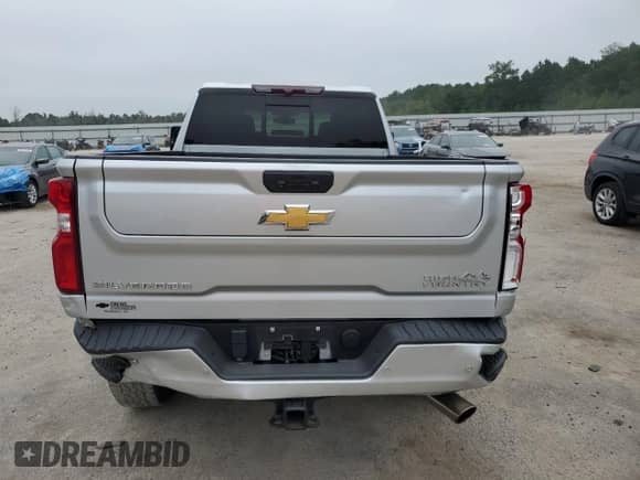 2022 Chevrolet Silverado 2500 с VIN 1GC4YRE73NF208396, выставлен на аукционе Copart как лот 69755975 с пробегом 57 365 миль миль и Списание • Salvage title. История ставок и продаж доступна на DreamBid. Изображение 6.
