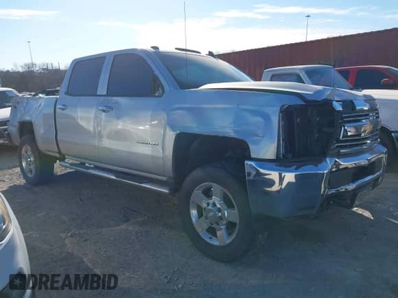2017 Chevrolet Silverado 2500HD Work Truck z VIN 1GC1KUEG5HF122776, wystawiony jako IAAI lot #41386927 z przebiegiem 55 682 mil mil oraz . Historia ofert i sprzedaży dostępna na DreamBid. Obrazek 1.