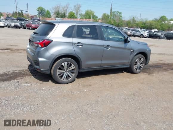 2021 Mitsubishi Outlander ES z VIN JA4APUAU1MU001501, wystawiony jako IAAI lot #42073396 z przebiegiem 55 253 mil mil oraz . Historia ofert i sprzedaży dostępna na DreamBid. Obrazek 4.