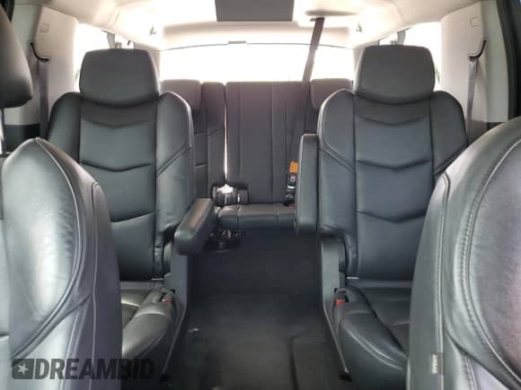 2020 Cadillac Escalade ESV Premium Luxury с VIN 1GYS4JKJ9LR283288, выставлен на аукционе Copart как лот 60517225 с пробегом 52 370 миль миль и Списание • Salvage title. История ставок и продаж доступна на DreamBid. Изображение 10.