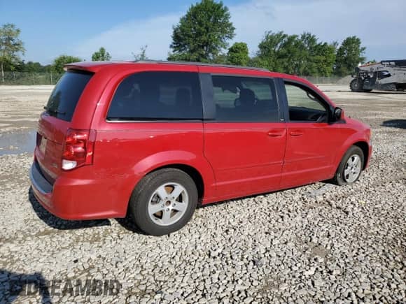 2013 Dodge Grand Caravan SXT with VIN 2C4RDGCG4DR626434, listed as a Copart auction lot 66887225 with 131,941 mi miles and Salvage title. Bid and sale history available at DreamBid. Image 3.