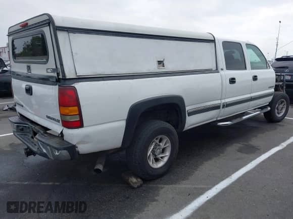 2002 Chevrolet Silverado 2500HD LS с VIN 1GCHC23U02F184540, выставлен на аукционе IAAI как лот 42579987 с пробегом Не указан миль и . История ставок и продаж доступна на DreamBid. Изображение 4.