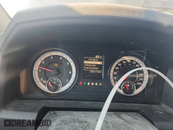 2014 Ram 1500 Tradesman z VIN 1C6RR6KG7ES454095, wystawiony jako Copart lot #81049445 z przebiegiem 206 174 mil mil oraz Szkoda całkowita • Salvage title. Historia ofert i sprzedaży dostępna na DreamBid. Obrazek 9.