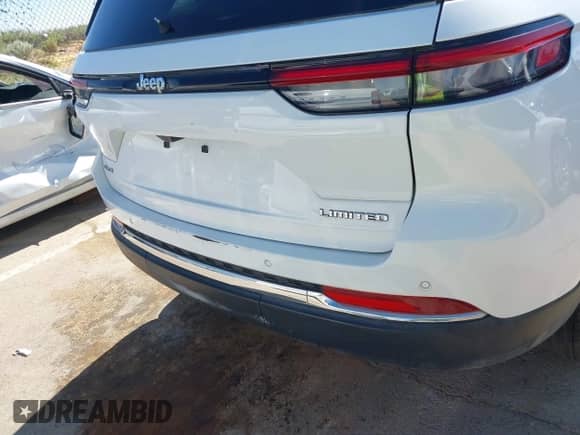 2023 Jeep Grand Cherokee Limited с VIN 1C4RJHBG6PC512240, выставлен на аукционе IAAI как лот 42894562 с пробегом 30 048 миль миль и . История ставок и продаж доступна на DreamBid. Изображение 6.