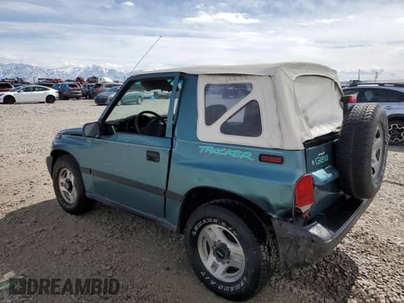 1996 Chevrolet Tracker с VIN 2CNBJ1869T6903615, выставлен на аукционе Copart как лот 49690055 с пробегом 144 821 миль миль и Списание • Salvage title. История ставок и продаж доступна на DreamBid. Изображение 2.