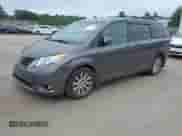 2013 Toyota Sienna LE z VIN 5TDJK3DC6DS053616, wystawiony jako IAAI lot #42555537 z przebiegiem 215 290 mil mil oraz . Historia ofert i sprzedaży dostępna na DreamBid. Obrazek 17.