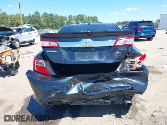 2014 Toyota Camry XLE с VIN 4T1BK1FK7EU027211, выставлен на аукционе IAAI как лот 43061289 с пробегом 178 168 миль миль и . История ставок и продаж доступна на DreamBid. Изображение 16.