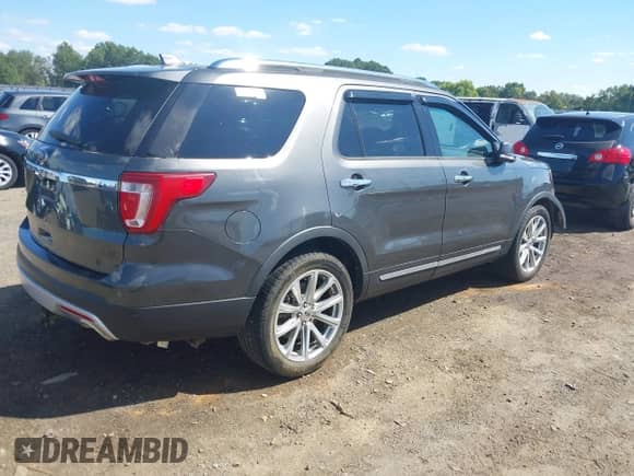 2017 Ford Explorer Limited z VIN 1FM5K7F87HGC69830, wystawiony jako IAAI lot #43295233 z przebiegiem 189 887 mil mil oraz . Historia ofert i sprzedaży dostępna na DreamBid. Obrazek 4.