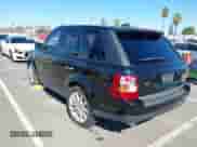 2008 Land Rover Range Rover Sport SC z VIN SALSH23478A147815, wystawiony jako IAAI lot #43483728 z przebiegiem 182 057 mil mil oraz . Historia ofert i sprzedaży dostępna na DreamBid. Obrazek 3.