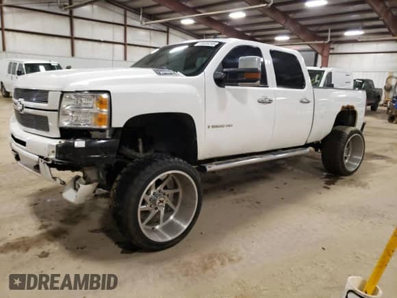 2007 Chevrolet Silverado 2500HD 1LT с VIN 1GCHK23657F539777, выставлен на аукционе Copart как лот 48008295 с пробегом 239 003 миль миль и Чистый • Clean title. История ставок и продаж доступна на DreamBid. Изображение 1.