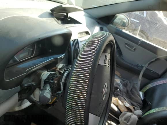 2009 Hyundai Elantra GLS с VIN KMHDU46D99U709924, выставлен на аукционе Copart как лот 72050345 с пробегом Не указан миль и Списание • Salvage title. История ставок и продаж доступна на DreamBid. Изображение 9.