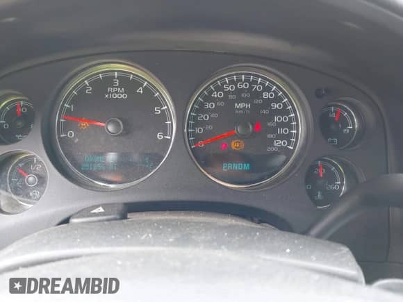 2009 Chevrolet Suburban LTZ z VIN 1GNFK363X9J100709, wystawiony jako IAAI lot #42687530 z przebiegiem 251 856 mil mil oraz . Historia ofert i sprzedaży dostępna na DreamBid. Obrazek 7.