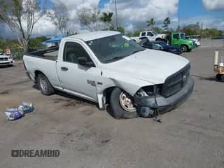 2019 Ram 1500 Express z VIN 3C6JR6AT9KG585690, wystawiony jako IAAI lot #41594081 z przebiegiem 15 523 mil mil oraz . Historia ofert i sprzedaży dostępna na DreamBid. Obrazek 1.