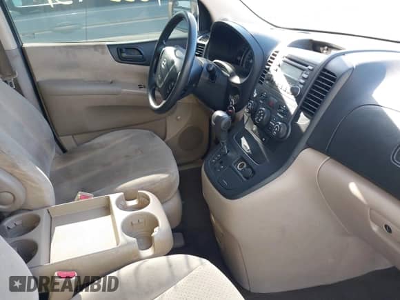 2008 Hyundai Entourage GLS z VIN KNDMC233186046598, wystawiony jako IAAI lot #43331431 z przebiegiem 165 660 mil mil oraz . Historia ofert i sprzedaży dostępna na DreamBid. Obrazek 5.