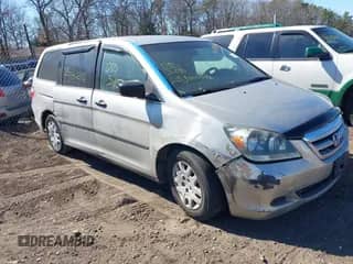 2007 Honda Odyssey LX с VIN 5FNRL38227B092407, выставлен на аукционе IAAI как лот 41778790 с пробегом Не указан миль и . История ставок и продаж доступна на DreamBid. Изображение 1.