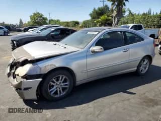 2002 Mercedes-Benz C 230/260/280/320 with VIN WDBRN47J92A355128, listed as a Copart auction lot 58446665 with 148,189 mi miles and Salvage title. Bid and sale history available at DreamBid. Image 1.