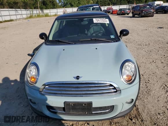 2012 MINI Hardtop с VIN WMWSU3C54CT257698, выставлен на аукционе Copart как лот 74214794 с пробегом 142 273 миль миль и Списание • Salvage title. История ставок и продаж доступна на DreamBid. Изображение 5.