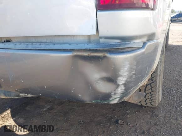 2010 Dodge 1500 Sport z VIN 3D7JV1ET4AG106498, wystawiony jako IAAI lot #40344688 z przebiegiem 158 660 mil mil oraz . Historia ofert i sprzedaży dostępna na DreamBid. Obrazek 17.