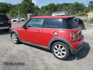 2009 MINI Hardtop S with VIN WMWMF73519TW84971, listed as a Copart auction lot 62074335 with 177,724 mi miles and Clean title. Bid and sale history available at DreamBid. Image 2.