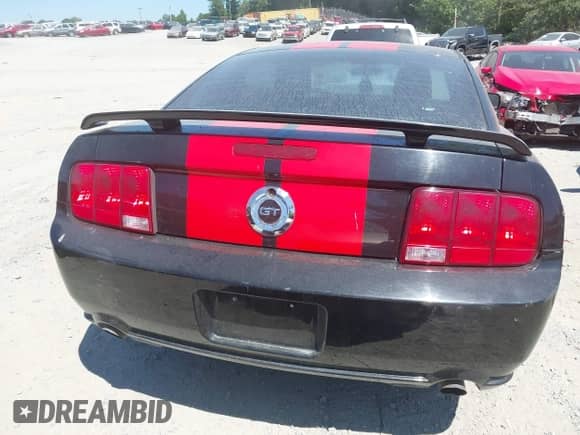 2007 Ford Mustang GT Deluxe с VIN 1ZVHT82H775304514, выставлен на аукционе IAAI как лот 43080644 с пробегом 221 004 миль миль и . История ставок и продаж доступна на DreamBid. Изображение 16.