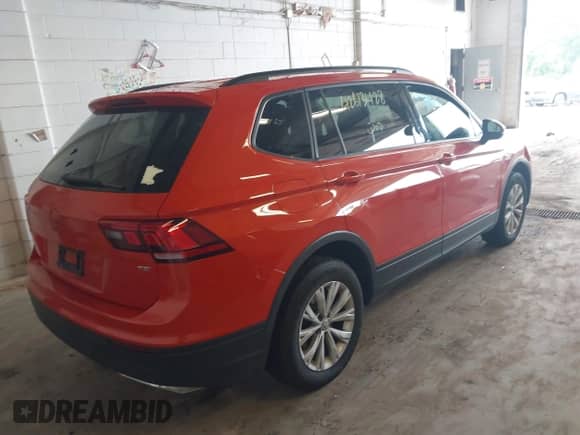 2018 Volkswagen Tiguan S с VIN 3VV0B7AX7JM081884, выставлен на аукционе IAAI как лот 42613428 с пробегом 134 196 миль миль и . История ставок и продаж доступна на DreamBid. Изображение 4.